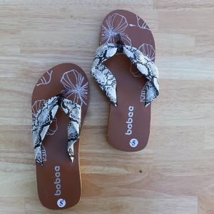🌸 Brand New Flip-Flops 🌸